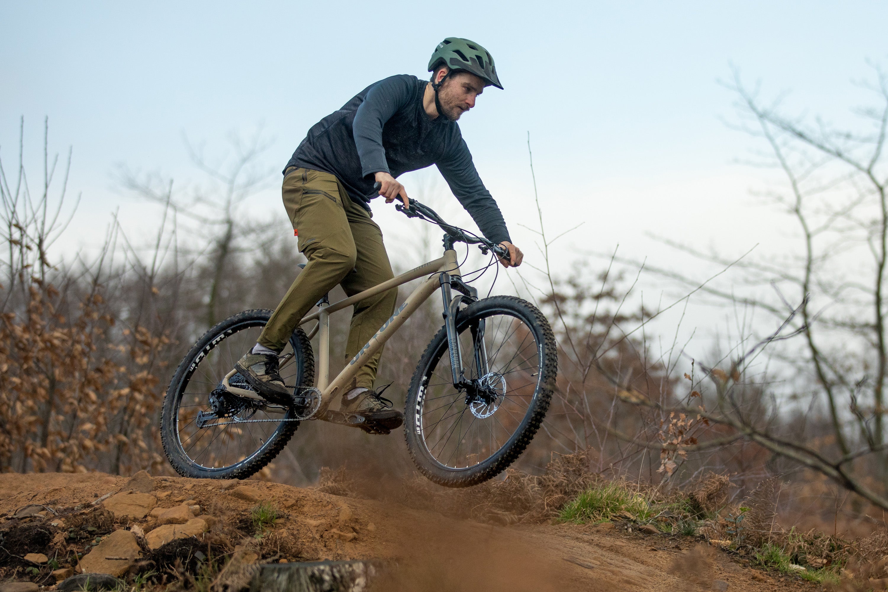 スヴェン 缶バッジ  SCANDAL On-One Scandal | 29er Trail Hardtail MTB – Planet X